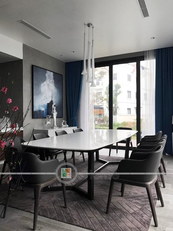 Bộ bàn ăn đẳng cấp được bọc da do MORESOFA giúp người sử dụng luôn luôn có cảm giác êm ái, ấm cúng