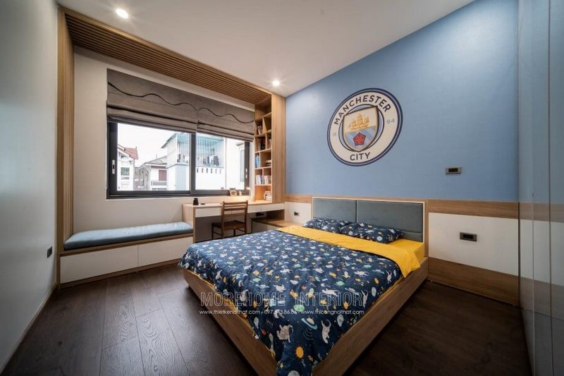 . Không gian phòng ngủ có xu hướng phóng khoáng Địa Trung Hải sẽ làm cho bé trai cảm thấy vui vẻ khi bước vào phòng.